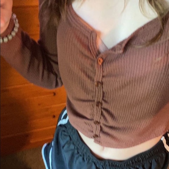 Long sleeve button tee - Picture 4 of 5